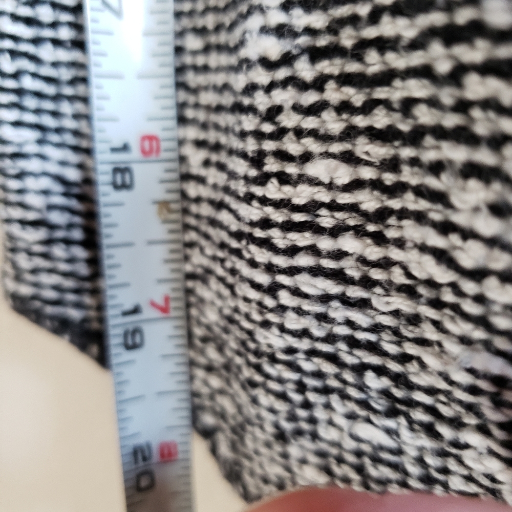 vintage black and white vintage knit 1980s cozy cropped Sweater, women's size M - Picture 8 of 15